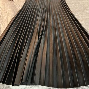 Pleated leather skirt